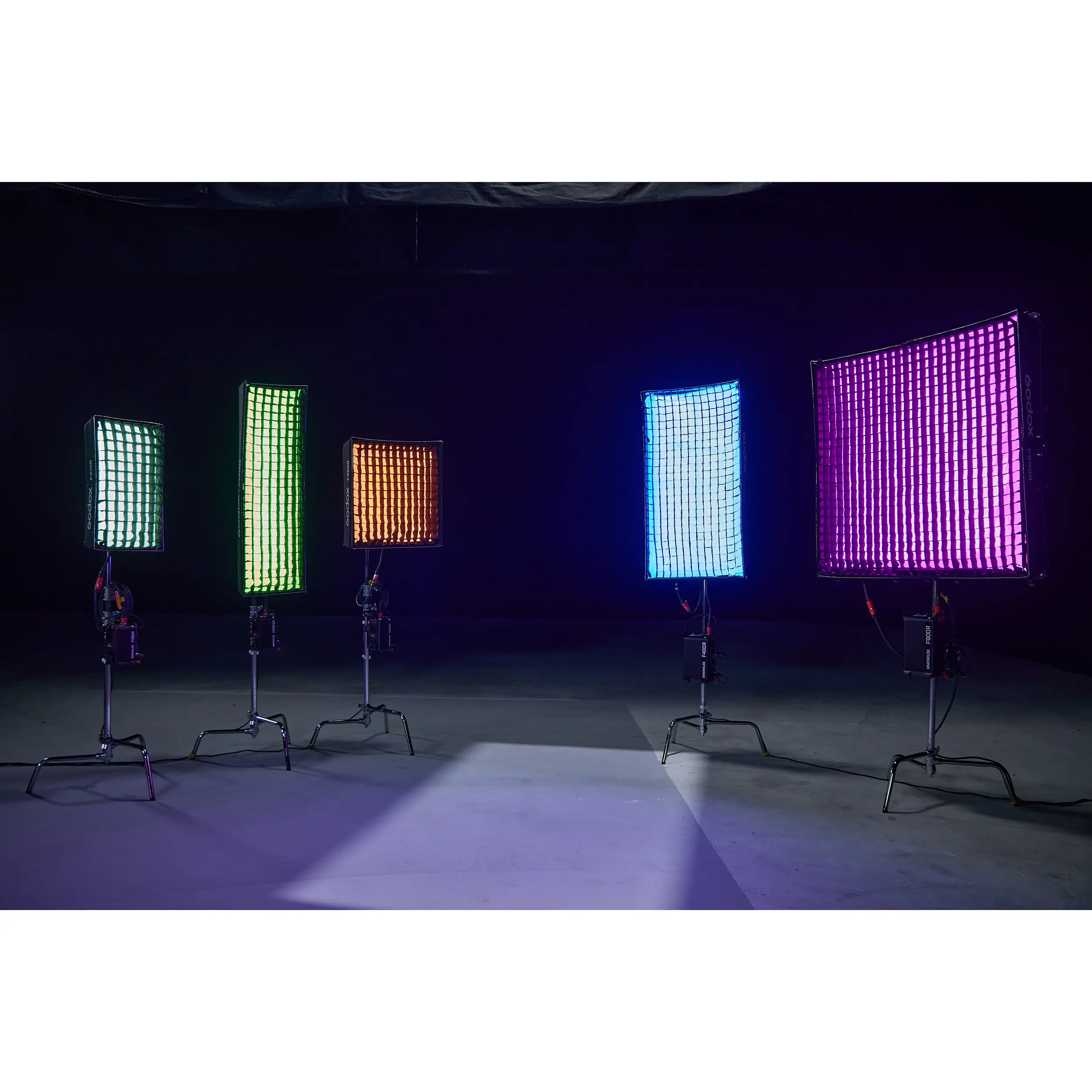 картинка Осветитель светодиодный Godox Knowled F100R K1 складной от магазина Ultra-mart