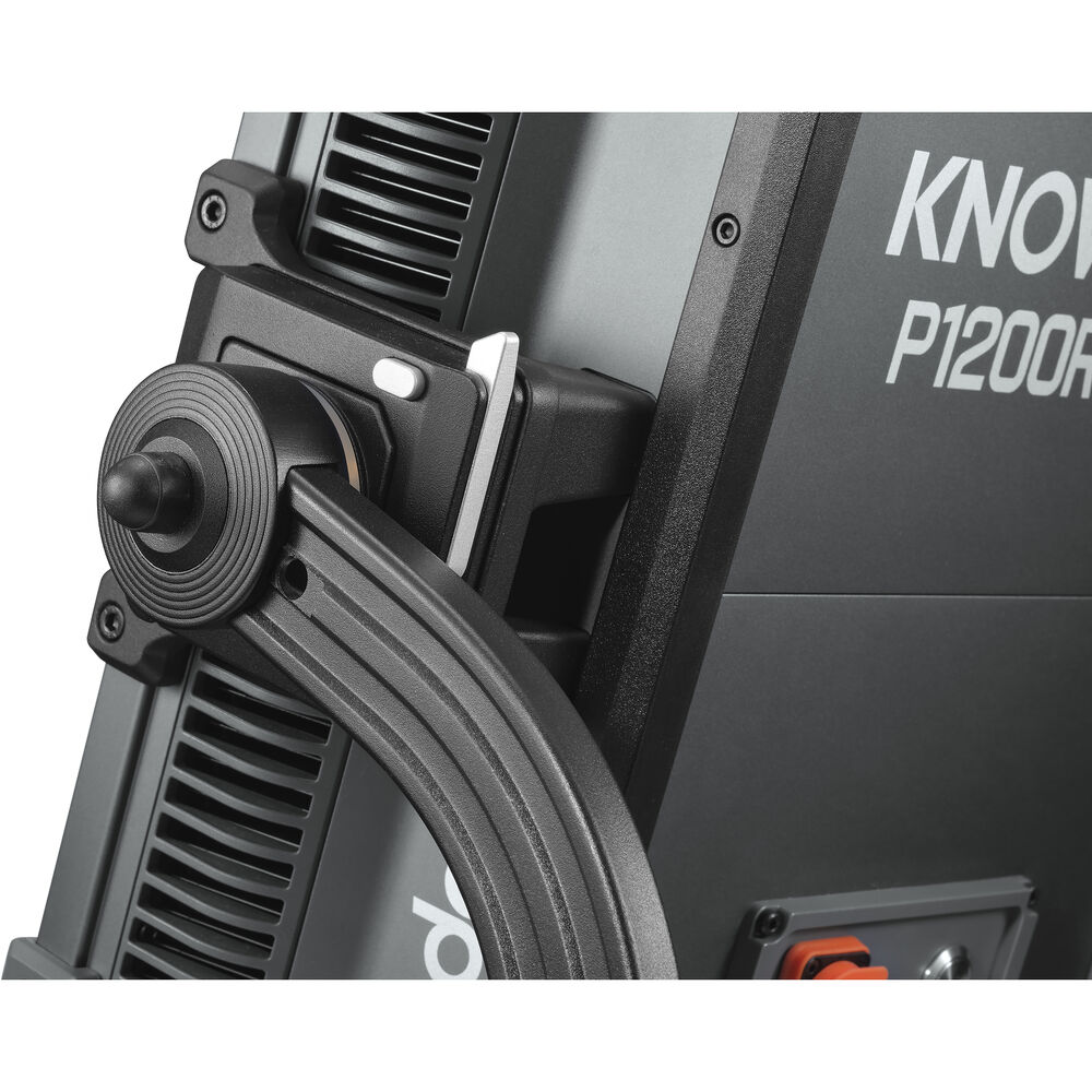 картинка Осветитель светодиодный Godox Knowled P1200R Hard Pro от магазина Ultra-mart