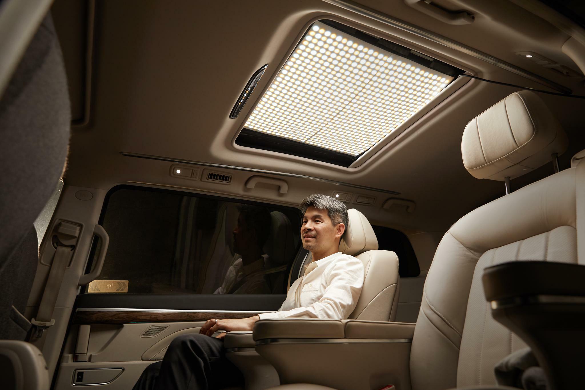 картинка Осветитель светодиодный Godox Knowled F600Bi складной от магазина Ultra-mart