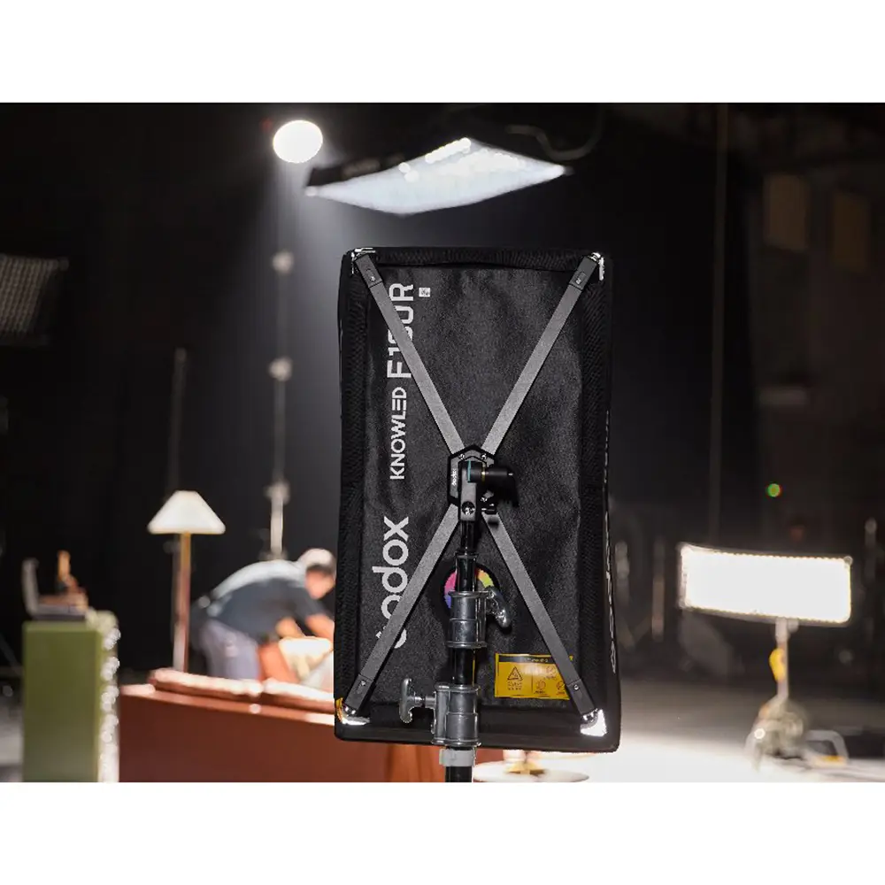 картинка Осветитель светодиодный Godox Knowled F100R K1 складной от магазина Ultra-mart