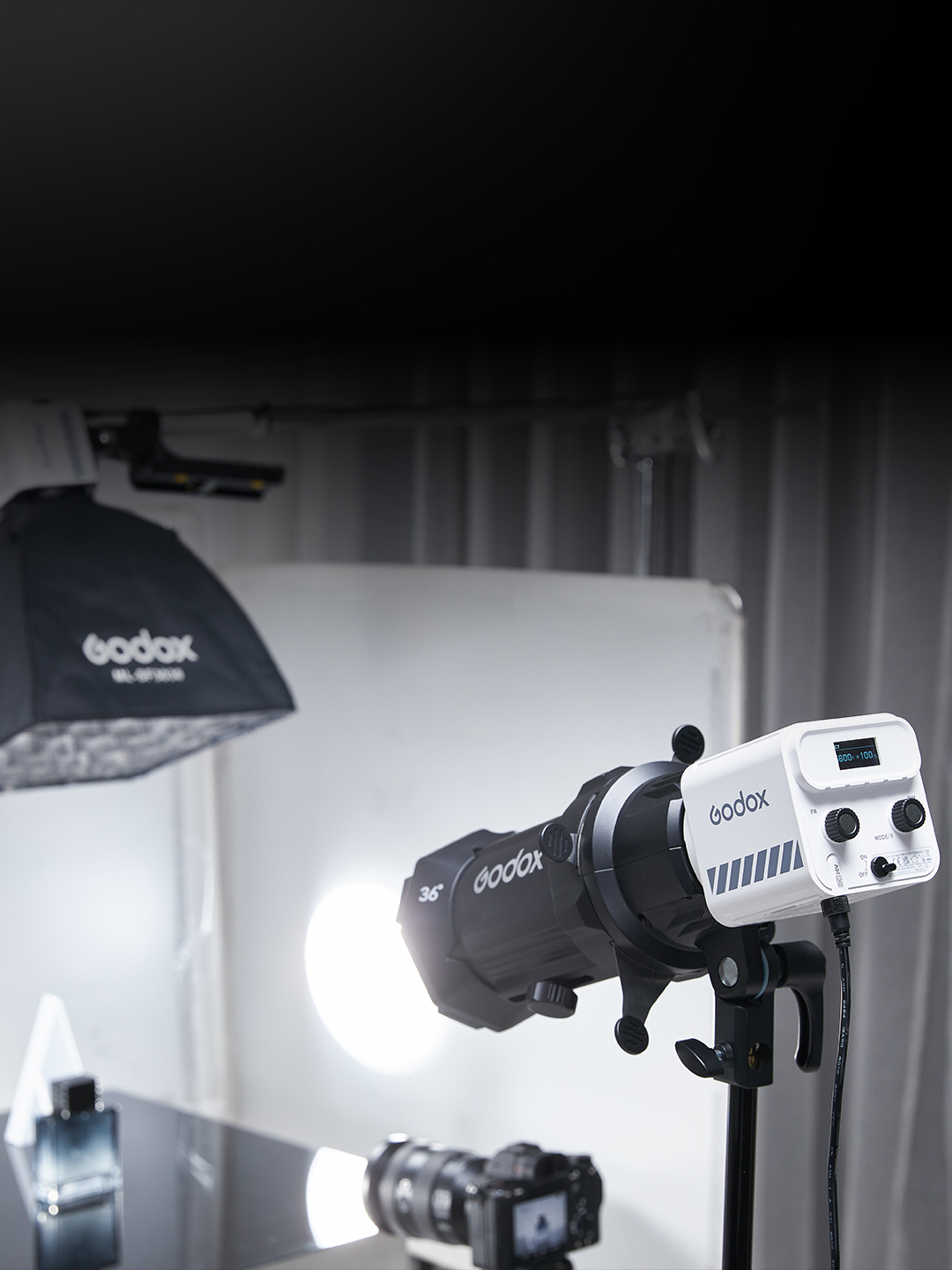 картинка Осветитель светодиодный Godox ML60II Bi, CRI 96+, TLCI 97+, 2800 - 6500 K арт. 31392 от магазина Ultra-mart