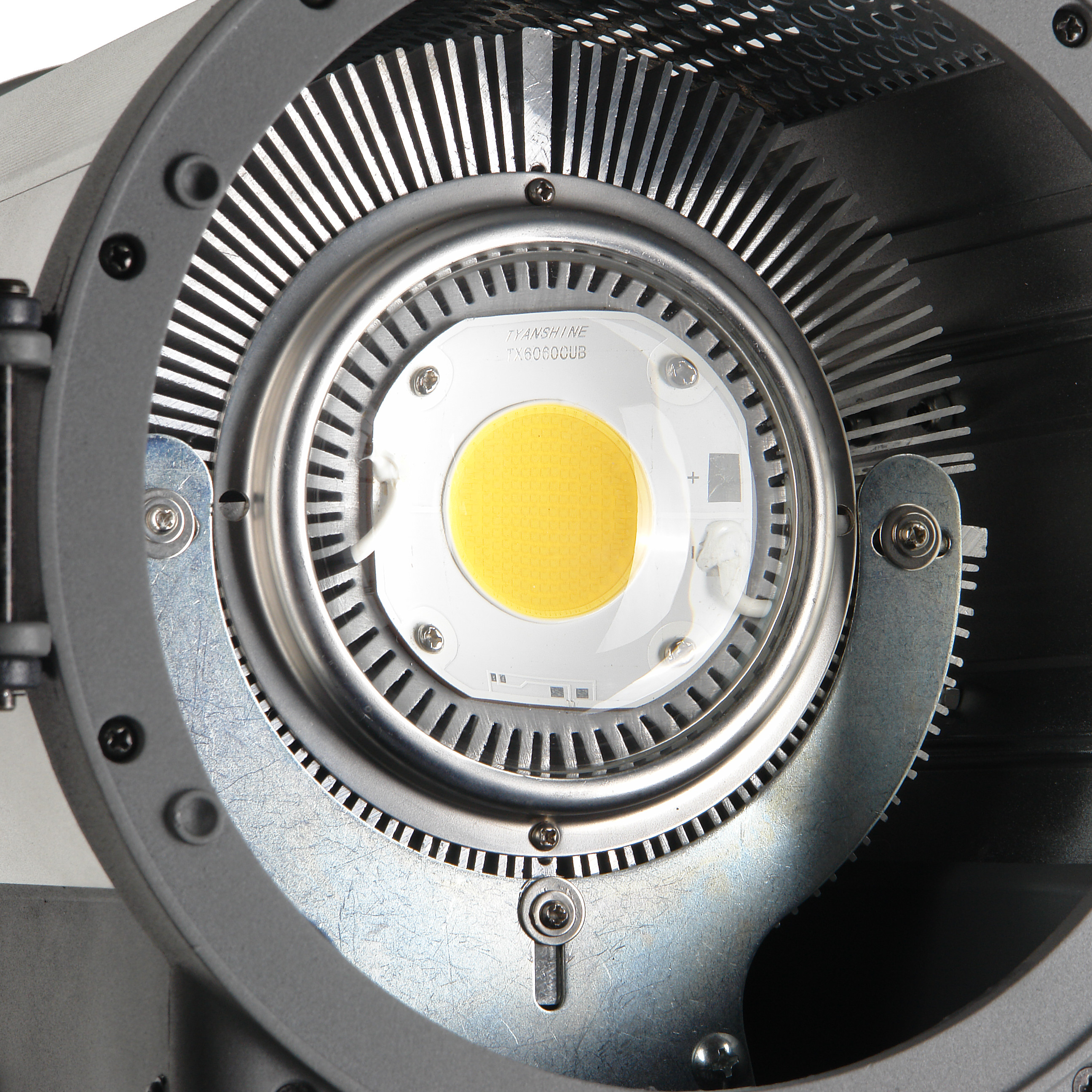 картинка Осветитель студийный GreenBean Fresnel 300 LED X3 DMX от магазина Ultra-mart