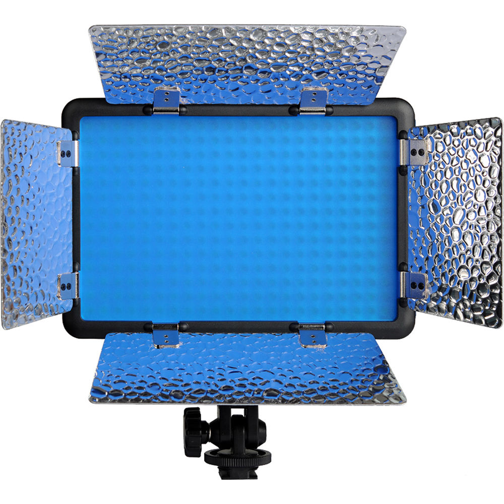 картинка Осветитель светодиодный Godox LED308W II накамерный от магазина Ultra-mart