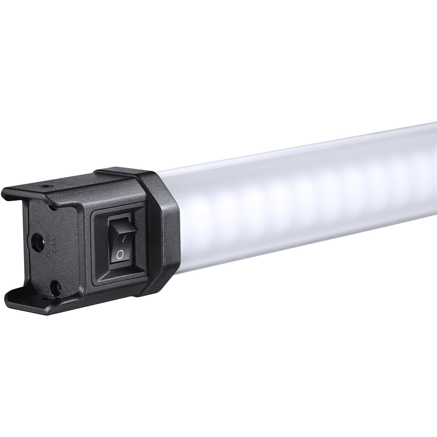 картинка Комплект светодиодных осветителей Godox TL60*4 kit для видеосъемки от магазина Ultra-mart